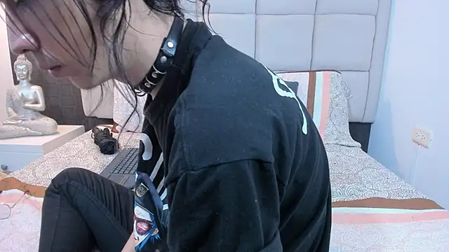 Hecatee 77 online show from 02/05/25, 07:42