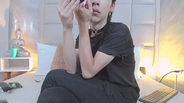 Hecatee 77 online show from 09/15/25, 08:31