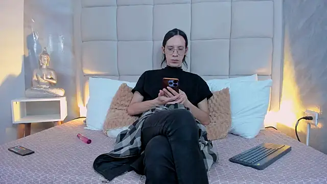 Hecatee 77 online show from 09/19/25, 07:47