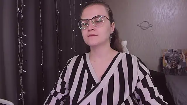 MissBrightShine online show from 11/01/25, 09:55