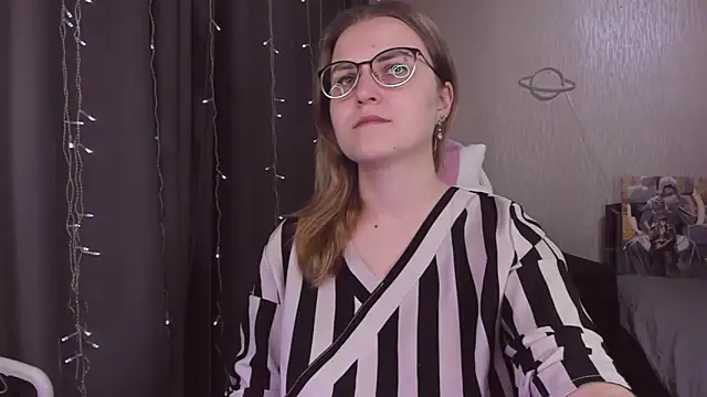 MissBrightShine online show from 11/08/25, 12:05