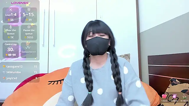 alonelove   online show from 02/14/25, 06:34