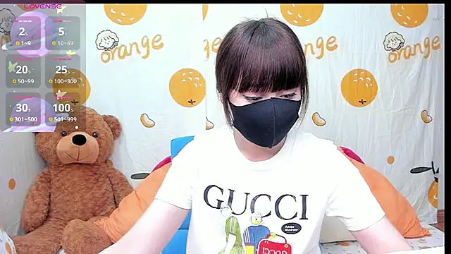 alonelove   online show from 10/13/25, 02:22