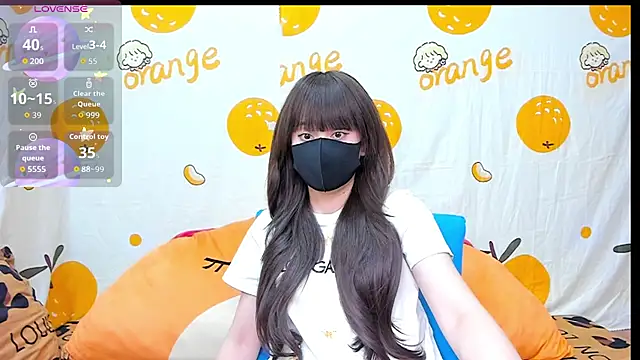 alonelove   online show from 10/21/25, 02:01