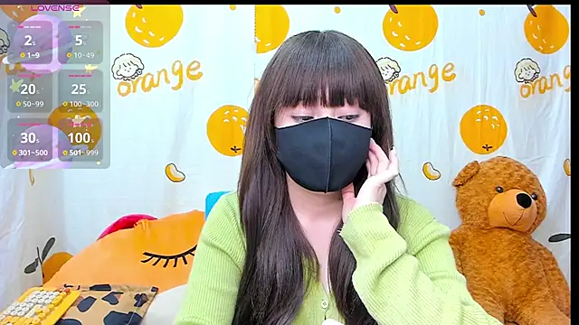 alonelove   online show from 10/25/25, 02:30