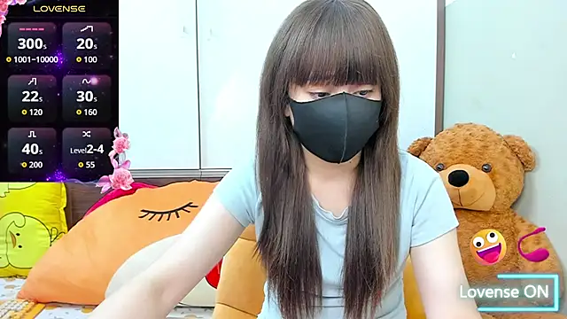 alonelove   online show from 06/18/26, 02:34