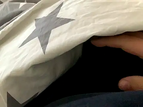 Snapshot of Benni81nrw chatting on 10/16/25, 03:35 Benni81nrw online show from 10/16/25, 03:35