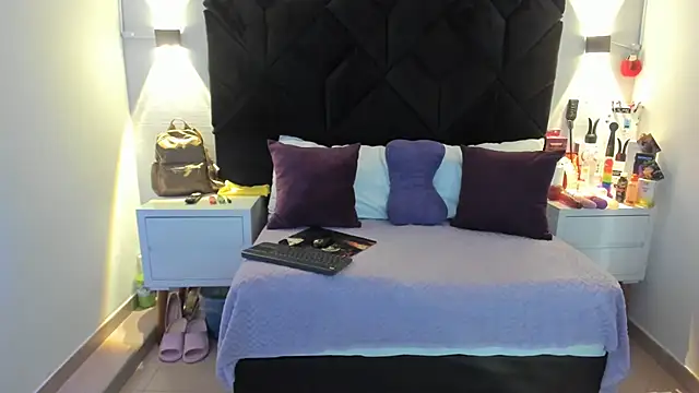 letiziia sky1 online show from 02/03/25, 08:03