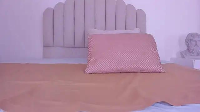 sarita duque online show from 10/30/25, 12:06