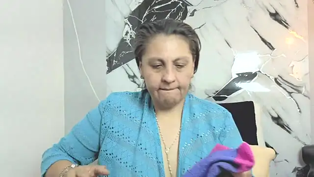 merlyna goldens online show from 10/11/25, 02:22