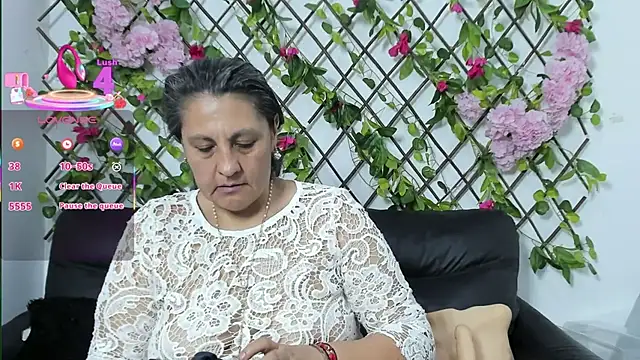 merlyna goldens online show from 10/22/25, 11:15