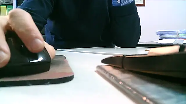 Snapshot of Gregcam chatting on 12/03/24, 09:33 Gregcam online show from 12/03/24, 09:33