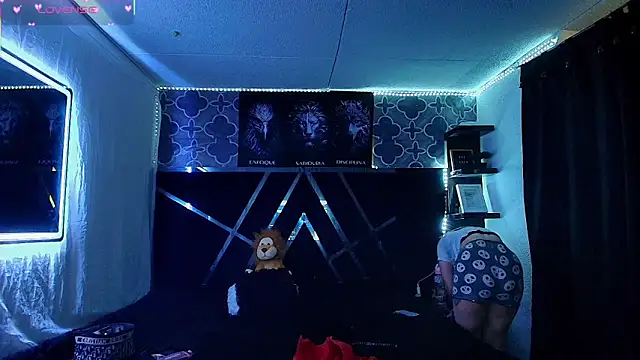 Zoe olsen online show from 12/04/25, 05:43