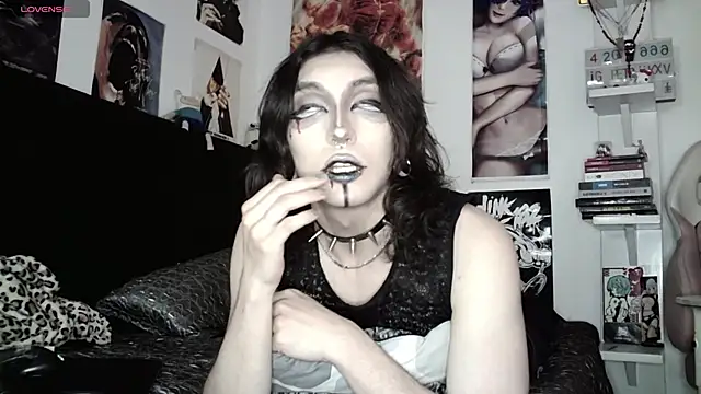 kiiler queen online show from 04/30/26, 08:57