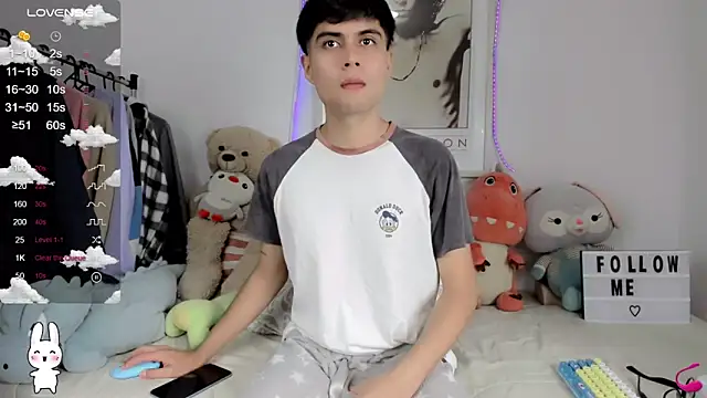 lucas cute online show from 02/19/25, 03:16