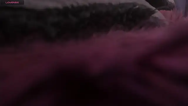 Snapshot of rouse_lili chatting on 05/25/26, 10:54 rouse lili online show from 05/25/26, 10:54