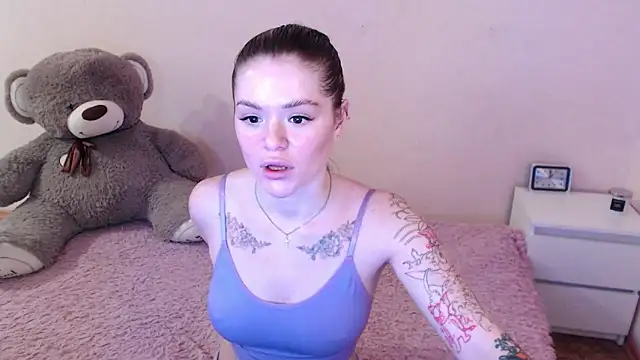 Snapshot of miaacatt chatting on 02/18/25, 10:16 miaacatt online show from 02/18/25, 10:16