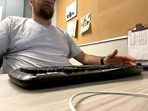 Snapshot of Bigbi6foot5 chatting on 11/06/25, 12:28 Bigbi6foot5 online show from 11/06/25, 12:28