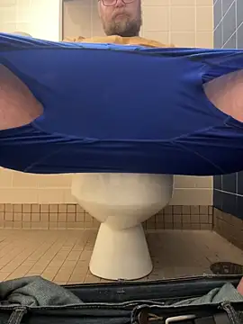 Snapshot of Bigbi6foot5 chatting on 11/07/25, 01:22 Bigbi6foot5 online show from 11/07/25, 01:22