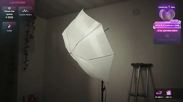 molly russell online show from 01/29/25, 09:39