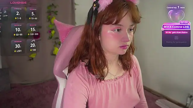 Snapshot of molly_russell chatting on 01/10/26, 01:07 molly russell online show from 01/10/26, 01:07