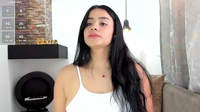 Snapshot of Paula_Desousa chatting on 09/19/25, 07:36 Paula Desousa online show from 09/19/25, 07:36
