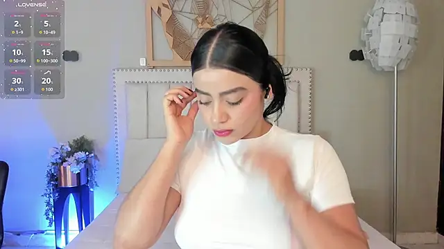 Paula Desousa online show from 06/16/26, 07:49