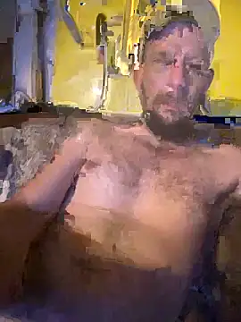 Snapshot of 420rickie420 chatting on 12/28/24, 07:00 420rickie420 online show from 12/28/24, 07:00