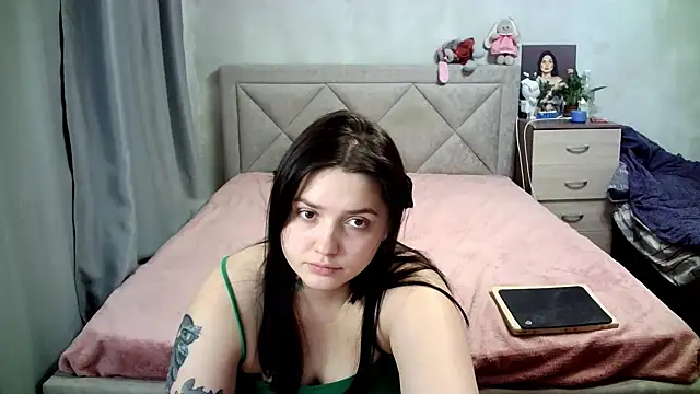 juliettkalen online show from 02/11/25, 02:25