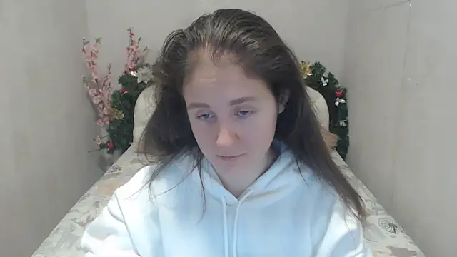 Holliy Cooper online show from 01/15/25, 10:06