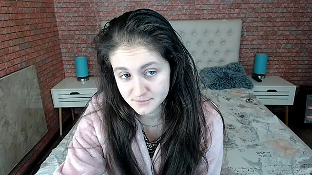 Holliy Cooper online show from 01/24/25, 10:21