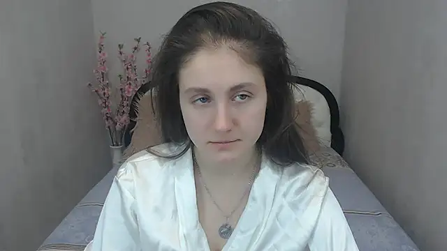 Holliy Cooper online show from 02/19/25, 10:01