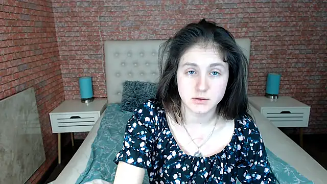 Holliy Cooper online show from 03/18/25, 07:41