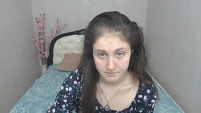 Holliy Cooper online show from 03/19/25, 08:23