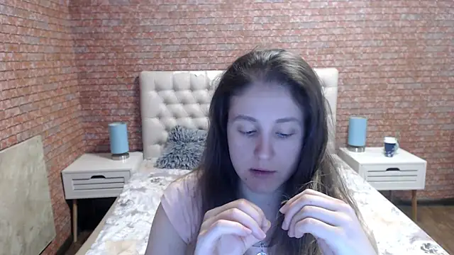 Holliy Cooper online show from 09/13/25, 08:14