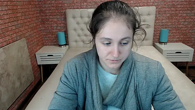 Holliy Cooper online show from 10/13/25, 07:30