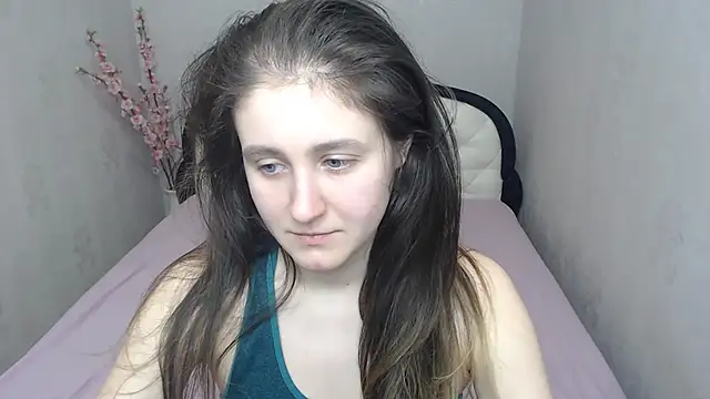 Holliy Cooper online show from 03/11/26, 08:09