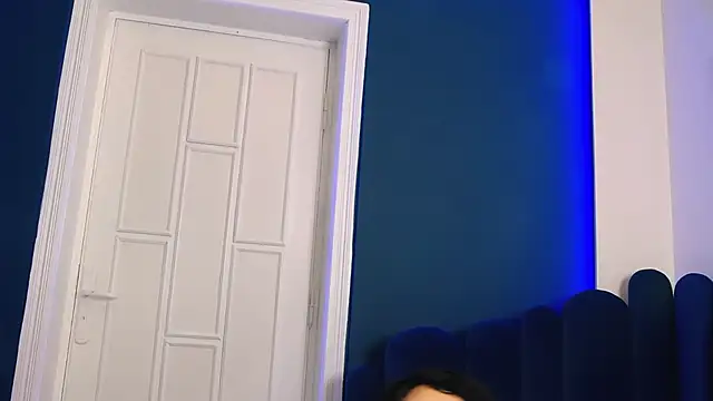 BeeaMayer online show from 01/24/25, 01:03