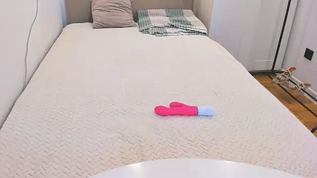 Snapshot of liloneforyou chatting on 02/01/26, 01:09 liloneforyou online show from 02/01/26, 01:09