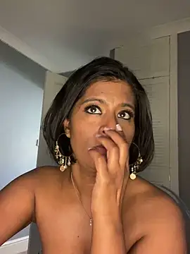 Snapshot of RoseMelanie chatting on 03/18/25, 08:47 RoseMelanie online show from 03/18/25, 08:47