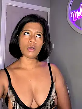 Snapshot of RoseMelanie chatting on 10/08/25, 06:44 RoseMelanie online show from 10/08/25, 06:44