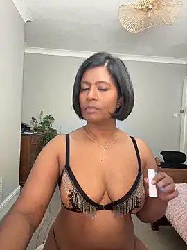 Snapshot of RoseMelanie chatting on 02/21/26, 08:26 RoseMelanie online show from 02/21/26, 08:26