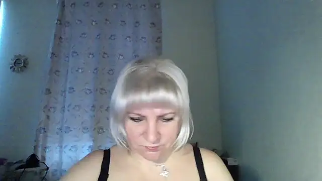 MeilomaWesa online show from 12/17/25, 06:19