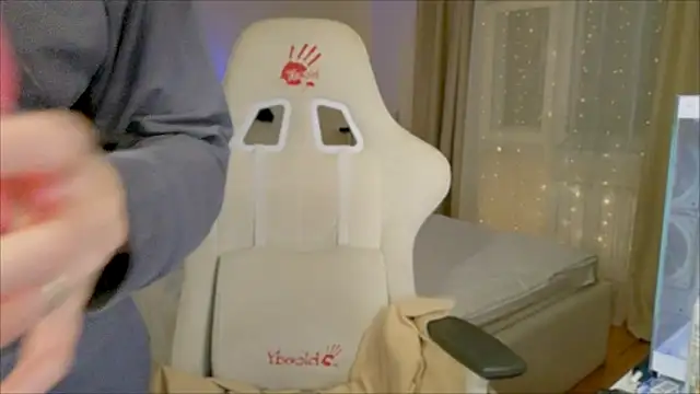 Snapshot of Madi_soon chatting on 10/27/25, 05:06 Madi soon online show from 10/27/25, 05:06