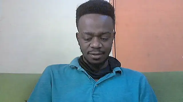 Snapshot of BIGDICKMULLAH chatting on 12/16/25, 12:21 BIGDICKMULLAH online show from 12/16/25, 12:21