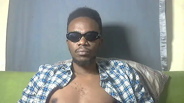 Snapshot of BIGDICKMULLAH chatting on 02/13/26, 12:06 BIGDICKMULLAH online show from 02/13/26, 12:06