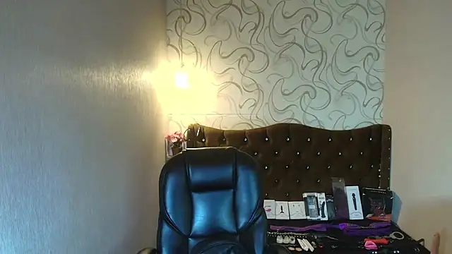 Snapshot of HannaCarrter chatting on 06/14/26, 12:51 HannaCarrter online show from 06/14/26, 12:51