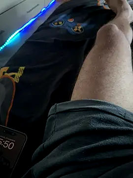 Snapshot of Petrisor92 chatting on 11/23/25, 02:50 Petrisor92 online show from 11/23/25, 02:50