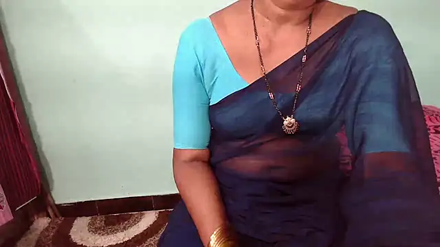 Snapshot of shrutitelugu69 chatting on 11/30/25, 03:32 shrutitelugu69 online show from 11/30/25, 03:32