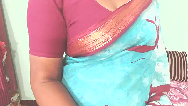 Snapshot of shrutitelugu69 chatting on 07/19/26, 03:38 shrutitelugu69 online show from 07/19/26, 03:38